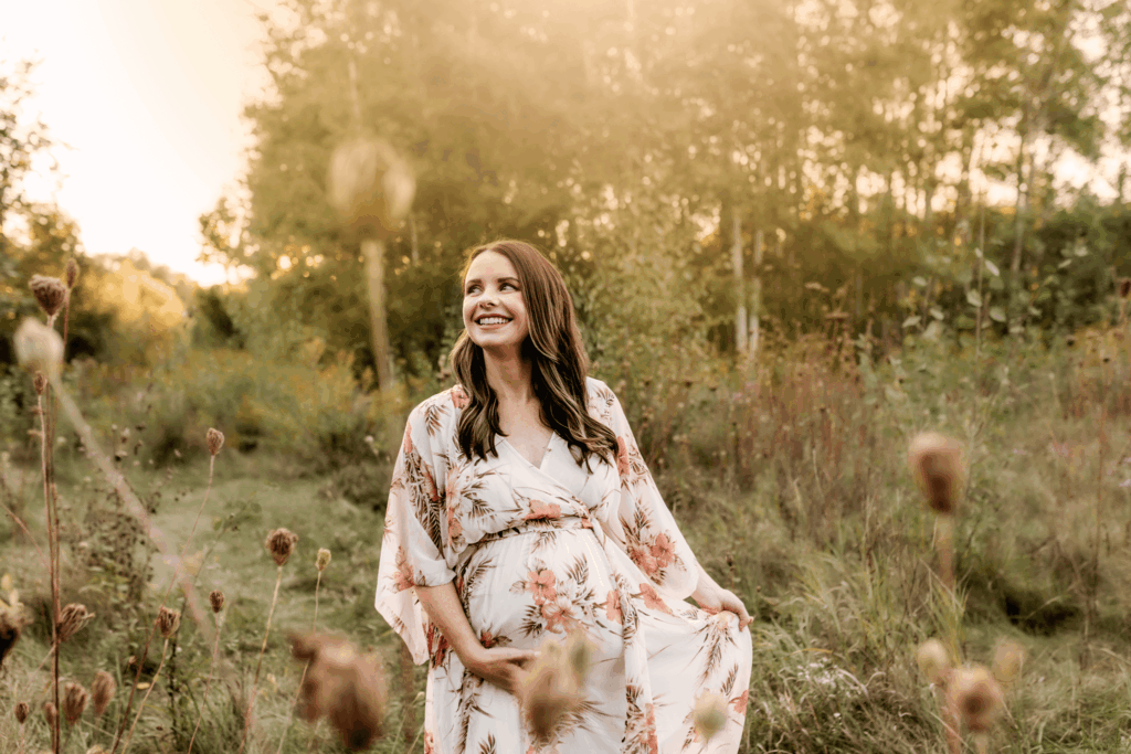 Outdoor Maternity Photographer Serap Seker Photography in Guelph, Toronto, Oakvile and surrounding areas